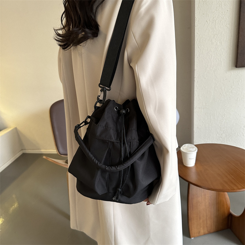 Women Bags In Trend - Trending Versatile New Fashion Casual Large